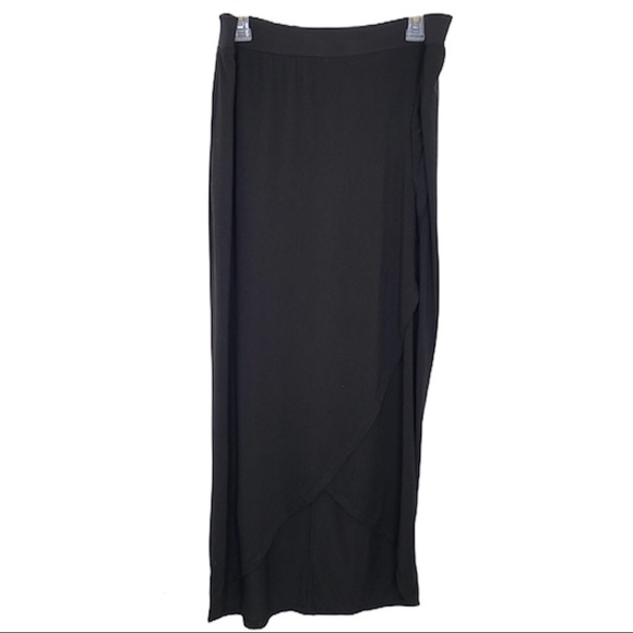 REITMANS Women’s Black Maxi asymmetrical skirt size Medium - Picture 1 of 7